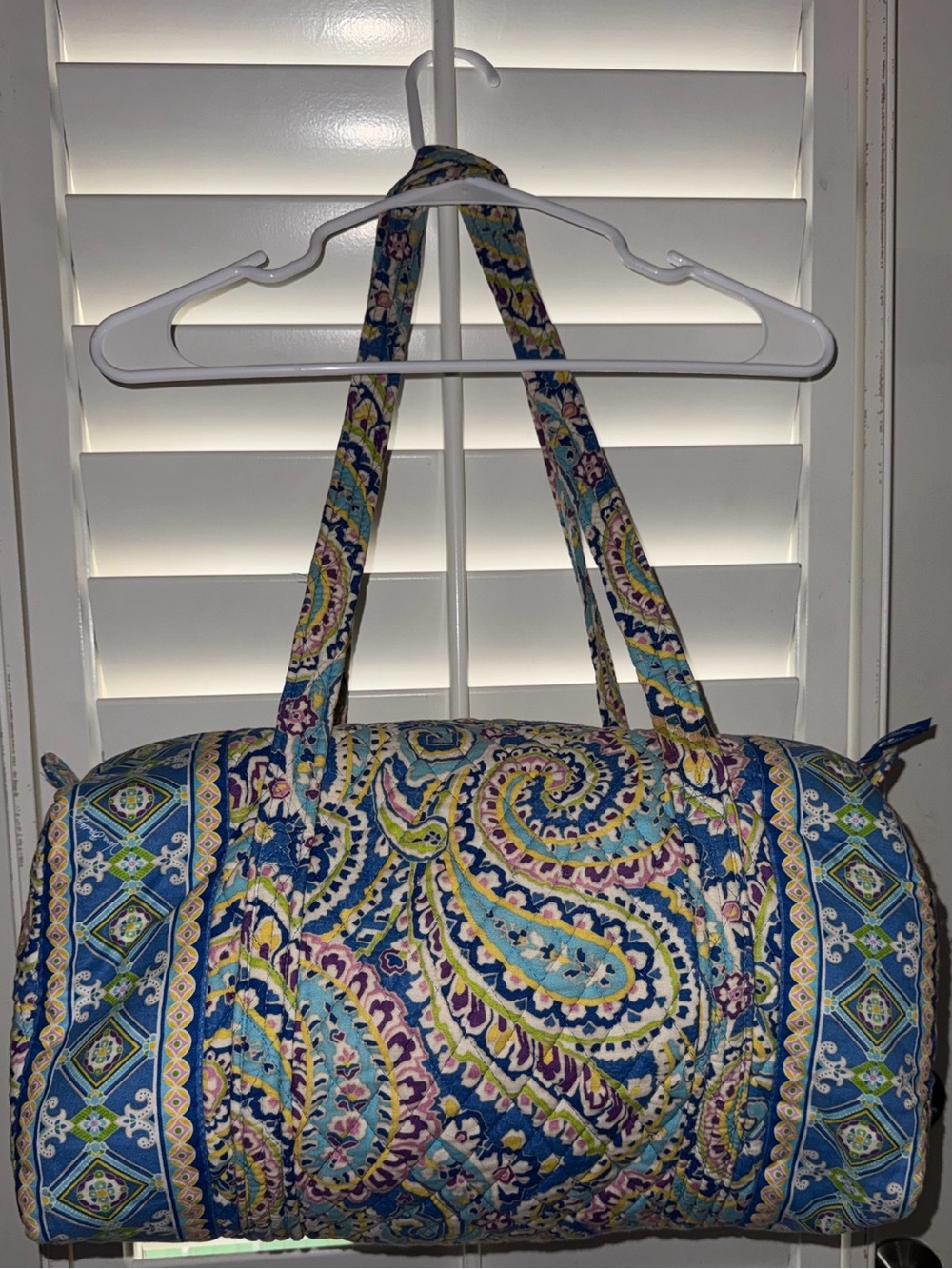 Vera Bradley RetiredCapri Blue Small Duffel Bag
Paisley Quilted Travel